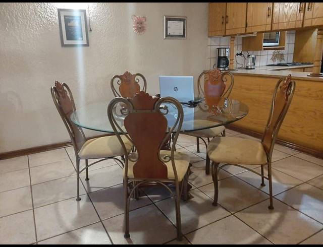 3 BEDROOM APARTMENT FOR SALE IN BOKSBURG SOUTH